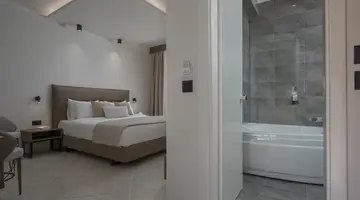 Alia Palace