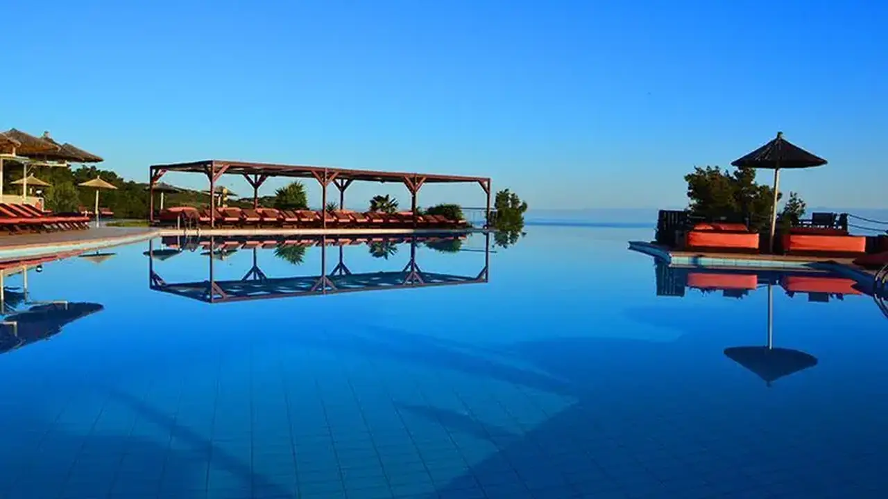 Alia Palace