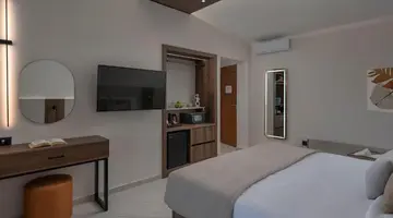 Alia Palace