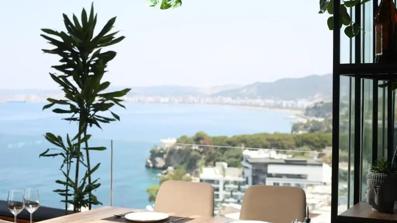 ALIKO HOTEL