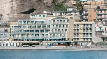 Alimuri Bay Resort
