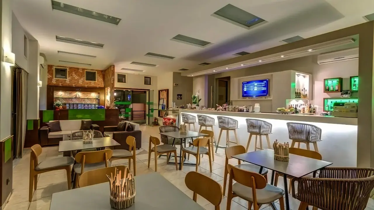Alkionis Beach Hotel Apartments