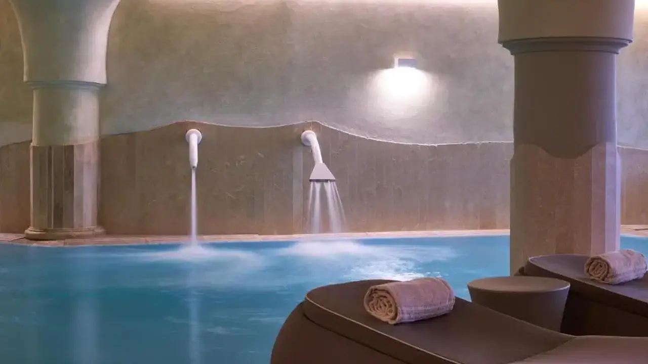 ALMAR TIMI AMA HOTEL