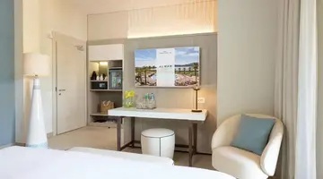 ALMAR TIMI AMA HOTEL