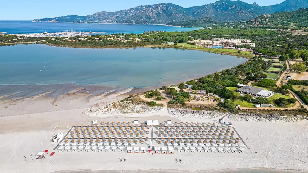 ALMAR TIMI AMA HOTEL