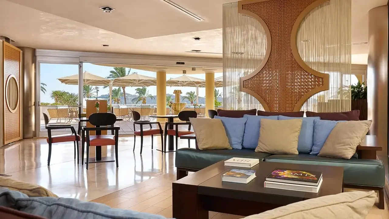 ALMAR TIMI AMA HOTEL