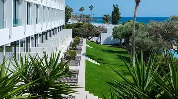 Almyra Hotel