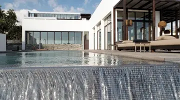 Almyra Hotel