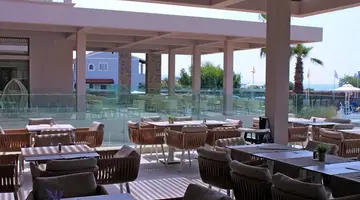 Almyros Beach Resort and Spa