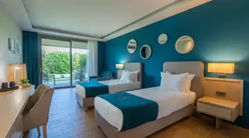 Almyros Beach Resort and Spa