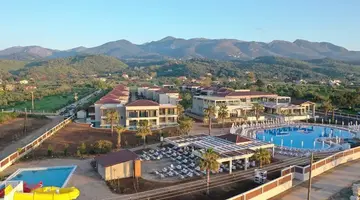 Almyros Beach Resort and Spa