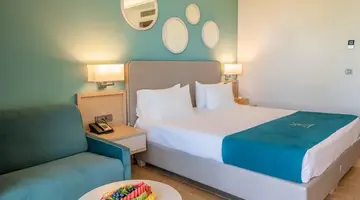 Almyros Beach Resort and Spa
