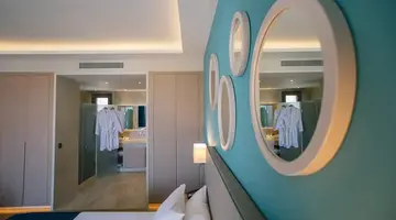 Almyros Beach Resort and Spa