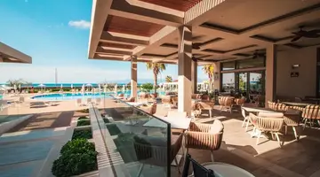 Almyros Beach Resort and Spa
