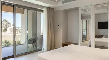 Almyros Beach Resort and Spa