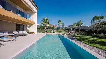 Almyros Beach Resort and Spa