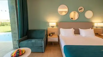 Almyros Beach Resort and Spa