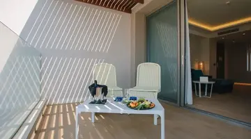 Almyros Beach Resort and Spa