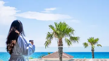 Almyros Beach Resort and Spa