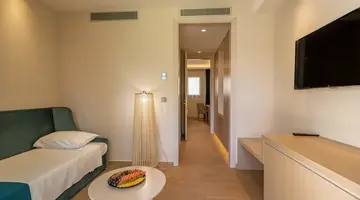 Almyros Beach Resort and Spa