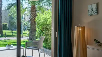 Almyros Beach Resort and Spa
