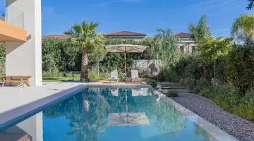 Almyros Beach Resort and Spa
