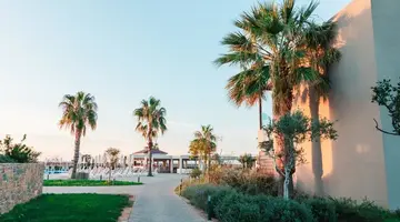 Almyros Beach Resort and Spa