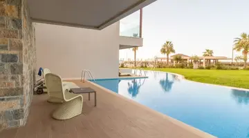 Almyros Beach Resort and Spa