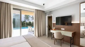Almyros Beach Resort and Spa