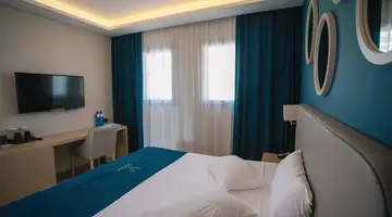 Almyros Beach Resort and Spa