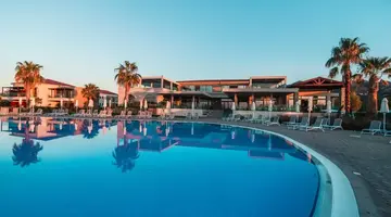 Almyros Beach Resort and Spa