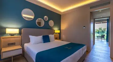 Almyros Beach Resort and Spa