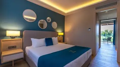 Almyros Beach Resort and Spa