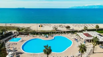 Almyros Beach Resort and Spa