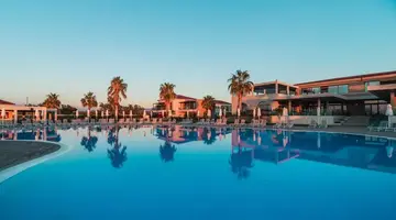 Almyros Beach Resort and Spa