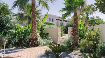 Almyros Beach Resort and Spa