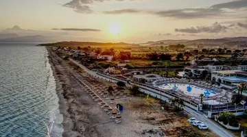 Almyros Beach Resort and Spa