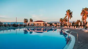Almyros Beach Resort and Spa