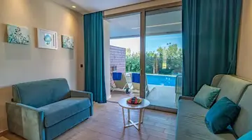 Almyros Beach Resort and Spa
