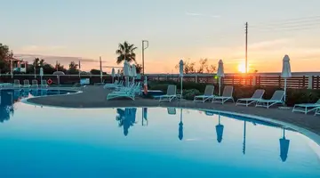 Almyros Beach Resort and Spa