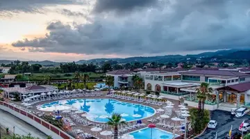 Almyros Beach Resort and Spa