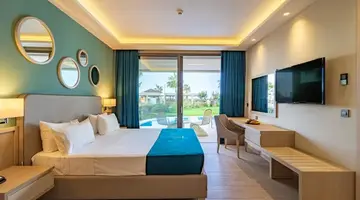 Almyros Beach Resort and Spa