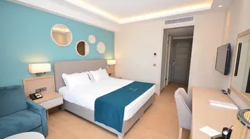 ALMYROS BEACH RESORT & SPA