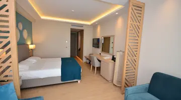 ALMYROS BEACH RESORT & SPA