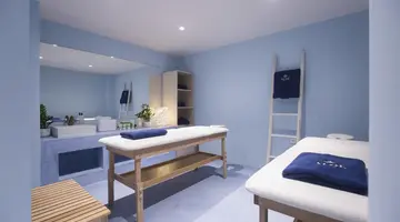 ALOE Boutique Hotel and Suites