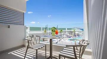 ALOE Boutique Hotel and Suites