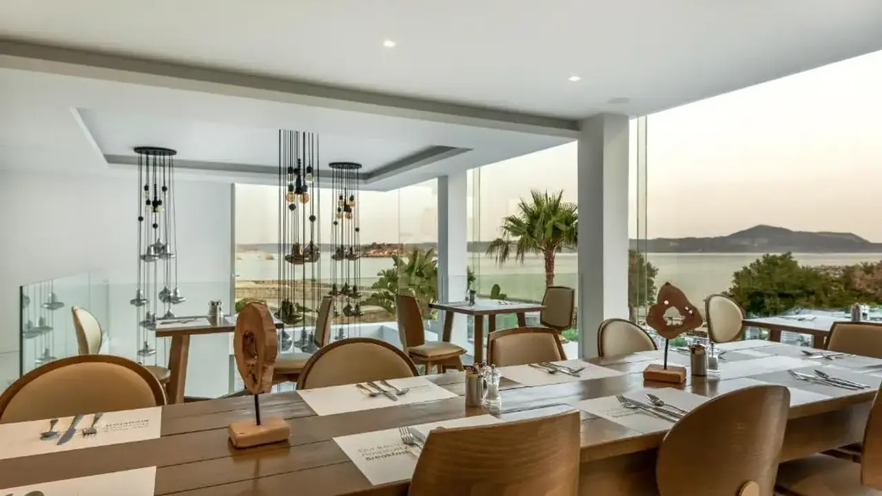 Aloe Boutique Hotel & Suites - adults on