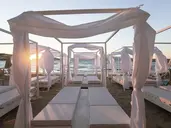 ALOE BOUTIQUE & SUITES Adults only 16+