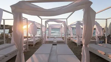 ALOE BOUTIQUE & SUITES Adults only 16+