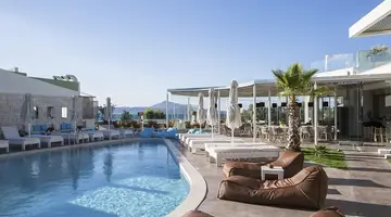 ALOE BOUTIQUE & SUITES Adults only 16+